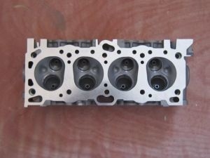 Zylinderkopf für Mitsubishi Galant L200 L300 Pajero MD305479 MD099389 22100-32680 MD311605