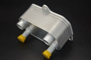 Aluminium Motorölkühler für Dodge Journey 2009 2,4 L 3,5 L natürlich angespült
