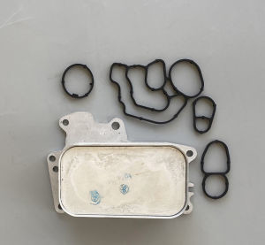 Shell Kühlflüssigkeit 55488257 68032203AA Motorölkühlgerät für 2007-2018 Jeep Wrangler Jk 2.8 Kaltstil